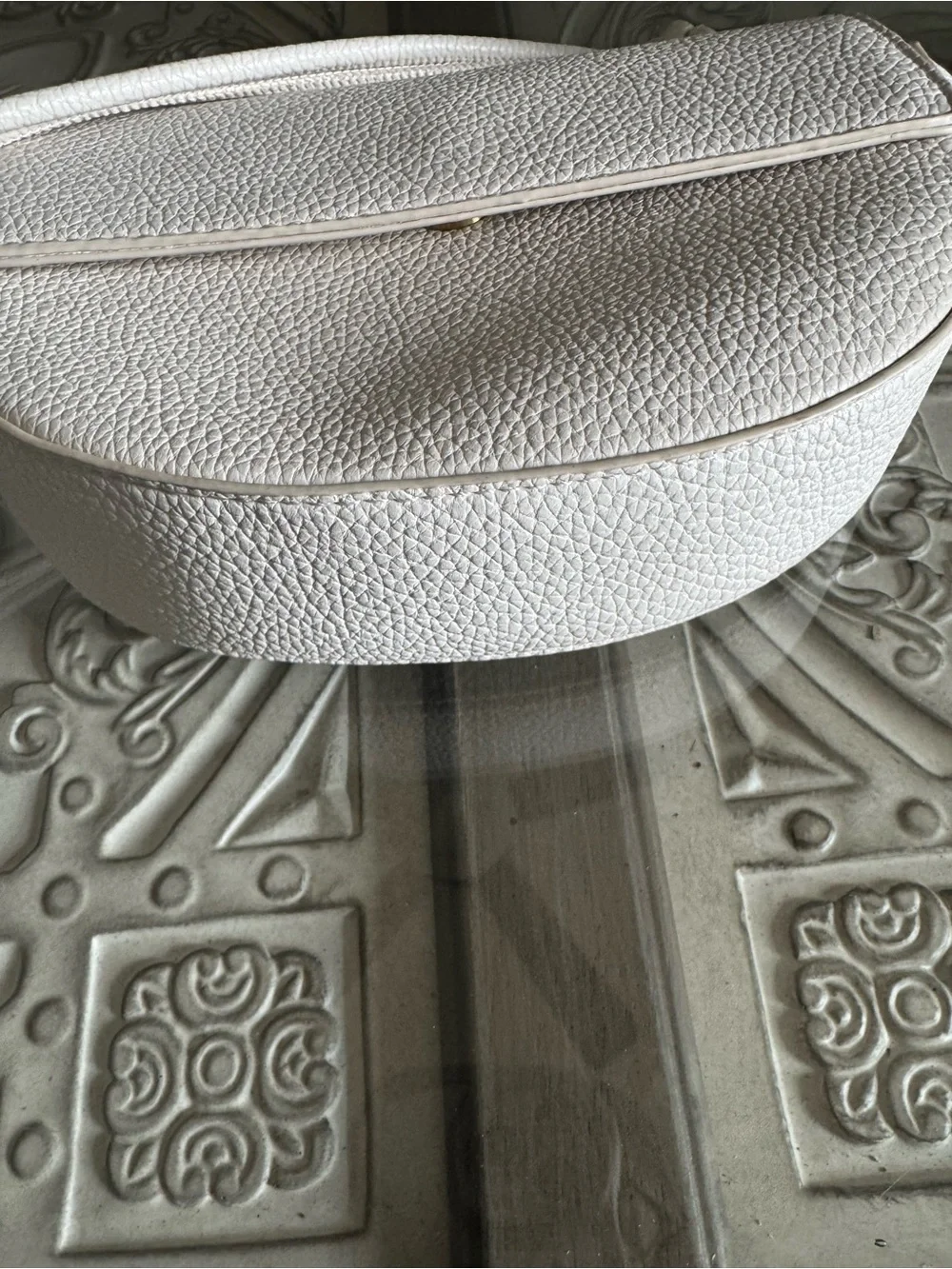 Cream Leather Crossbody Saddle Bag - Women